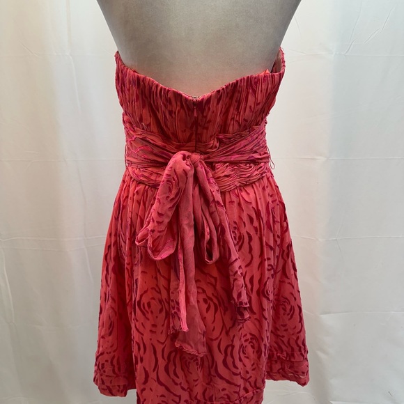 BCBGMaxAzria Strapless Textured Pink Dress 8 - Picture 4 of 4
